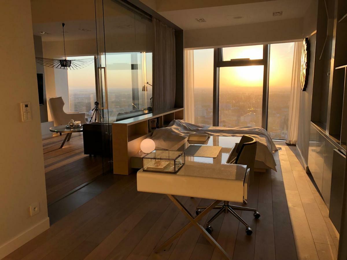 Vantage Point Apartament Sky Tower ヴロツワフ エクステリア 写真
